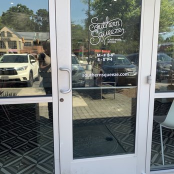 Southern Squeeze - Chattanooga - Front door - Juice Bars & Smoothies Near Me - Chattanooga, Tennessee Southern Squeeze - Chattanooga - Front door - Juice Bars & Smoothies Near Me - Chattanooga, Tennessee