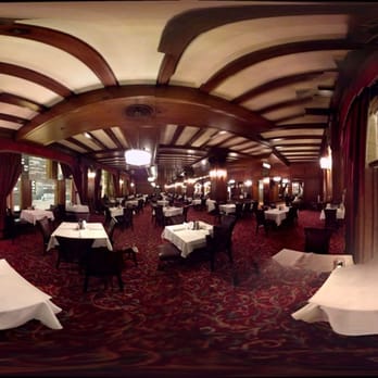 The Marshall Field's Walnut Room - Dinning area - American Near Me - Chicago, Illinois