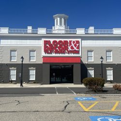 Floor & Decor - Outside Signage