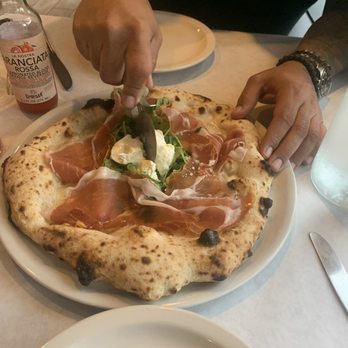 Munno - Pizza Near Me - Chicago, Illinois