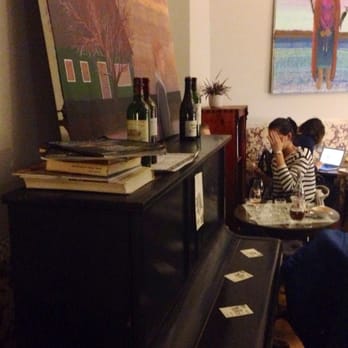 Le Caveau - Klavír - Wine Bars Near Me - Prague, Puerto Rico