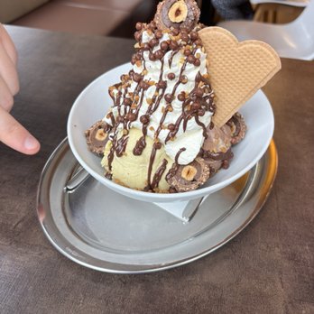 GelatOne - Rocher becher - Ice Cream & Frozen Yogurt Near Me - Heilbronn, BW GelatOne - Rocher becher - Ice Cream & Frozen Yogurt Near Me - Heilbronn, BW