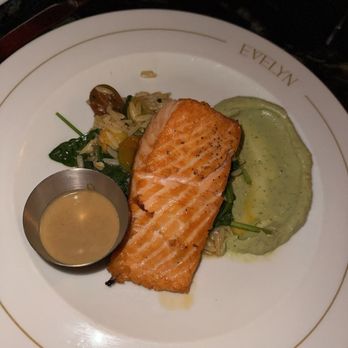 EVELYN - salmon - Lounges Near Me - Dallas, Texas EVELYN - salmon - Lounges Near Me - Dallas, Texas