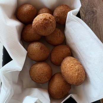 Drunken Jack's Restaurant & Lounge - Free hush puppies that are remembered since husband's childhood visits on vacation - Bars Near Me - Murrells Inlet, South Carolina