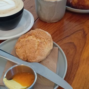 La Comète - First Paris Cafe stop - Bars Near Me - Paris, 75 La Comète - First Paris Cafe stop - Bars Near Me - Paris, 75