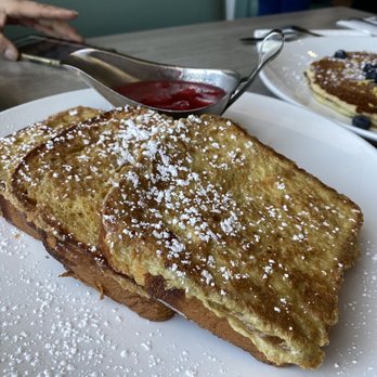 Broken Yolk Cafe - Classic French Toast - Breakfast & Brunch Near Me - Chandler, Arizona