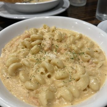 HT Seafood Company - Lobster Mac & Cheese - Seafood Near Me - Pearland, Texas