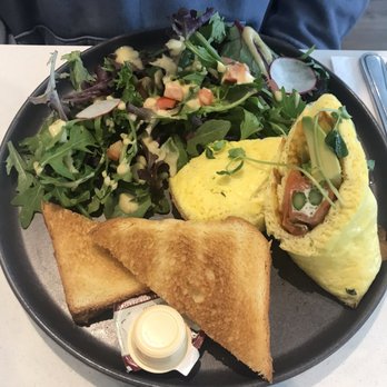 MIA Brunch Bar - Smoked salmon omelette - Breakfast & Brunch Near Me - North York, Ontario