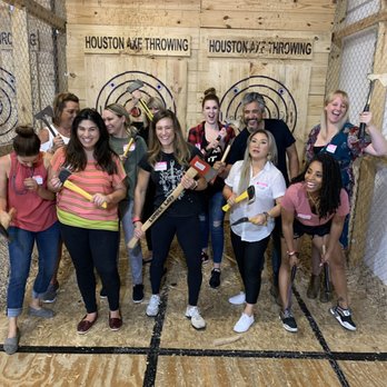 Houston Axe Throwing - Work team building - Axe Throwing Near Me - Houston, Texas