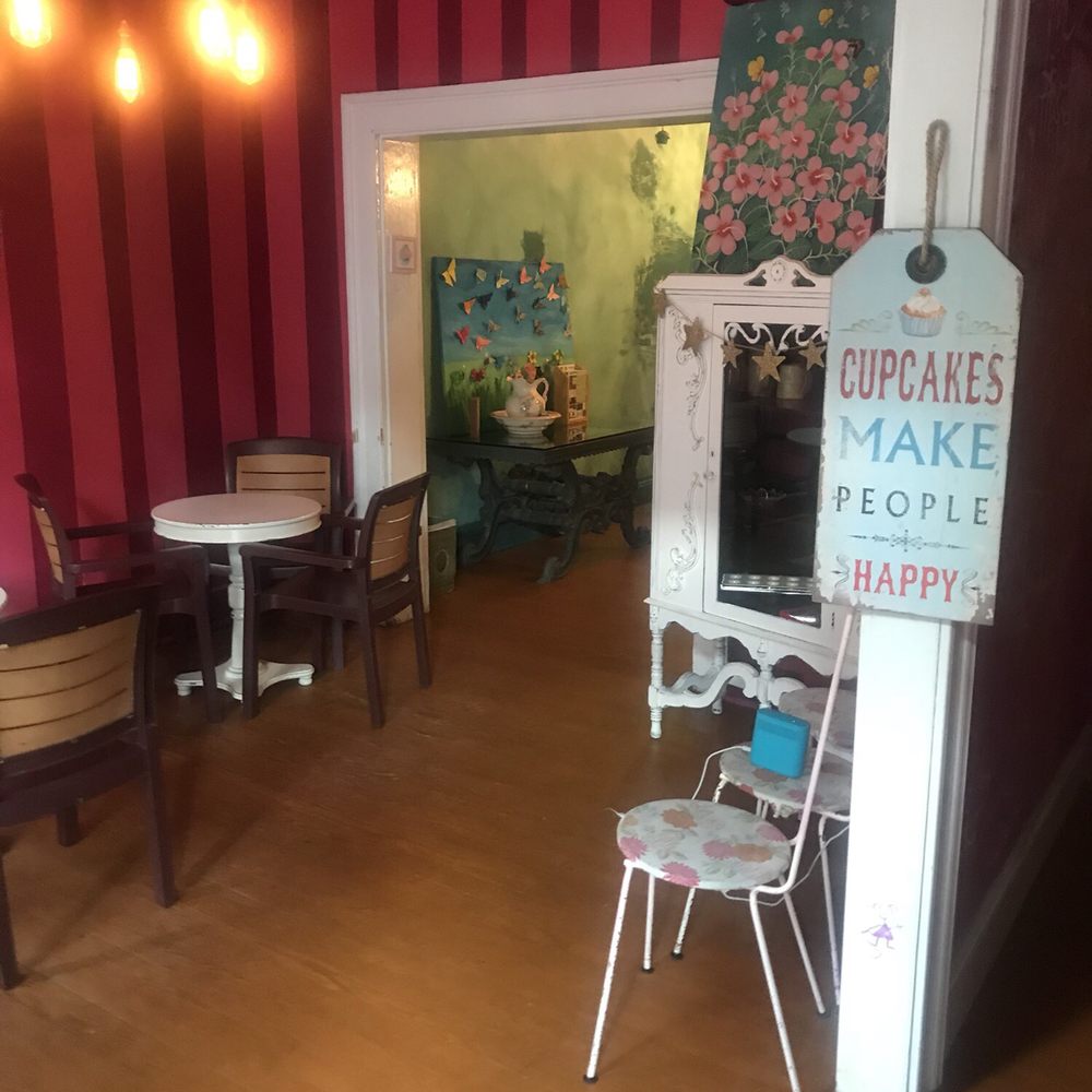 Lavender Moon Cupcakery - Bakeries Near Me - Alexandria, Virginia Lavender Moon Cupcakery - Bakeries Near Me - Alexandria, Virginia