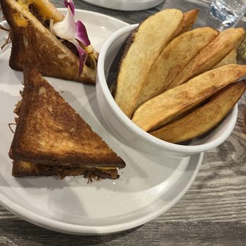 Sweet T's Southern Eatery - Short Rib Grilled Cheese with Fried Potato Wedges - Soul Food Near Me - Montclair, New Jersey Sweet T's Southern Eatery - Short Rib Grilled Cheese with Fried Potato Wedges - Soul Food Near Me - Montclair, New Jersey