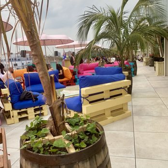 Zona De Cuba - Outdoor sitting area. - Cuban Near Me - Bronx, New York Zona De Cuba - Outdoor sitting area. - Cuban Near Me - Bronx, New York