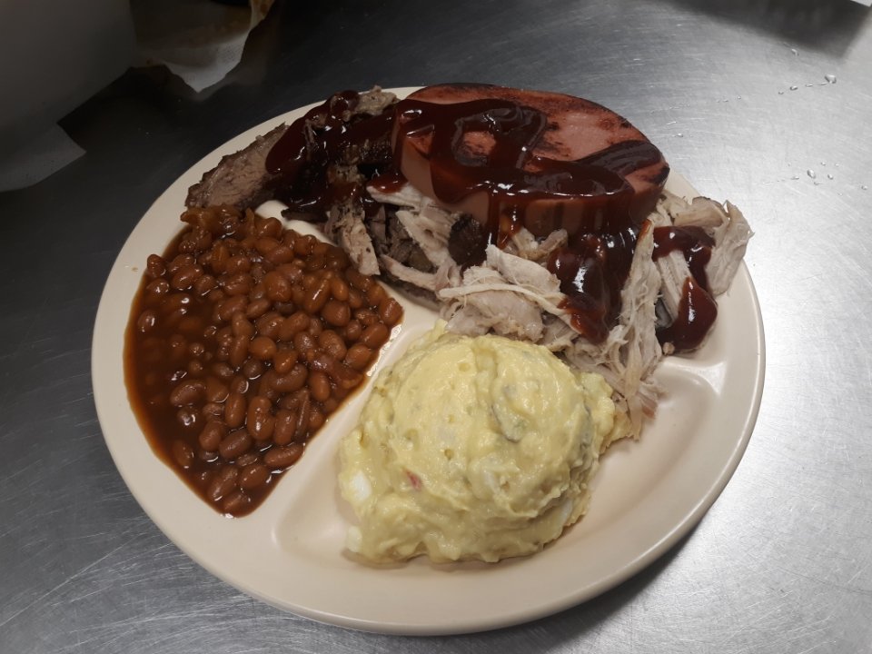 FISHESNLOAVES Updated September 2024 201 W Main St, Anadarko