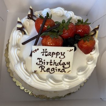 Elvin's Bakery - Strawberry Shortcake - Bakeries Near Me - Honolulu, Hawaii Elvin's Bakery - Strawberry Shortcake - Bakeries Near Me - Honolulu, Hawaii
