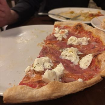 Oltre Mare - Pizza Crudo e Burrata - Italian Near Me - San Diego, California