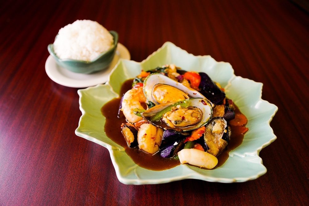 JASMINE THAI Updated October 2024 308 Photos & 288 Reviews 4825 E