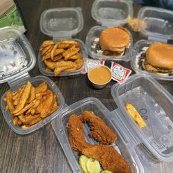 Rob’s Original Fried Chicken - Chicken Sandwich Meal, Jumbo Strip Drumstick Meal (3 pcs)