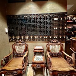 China Palace - Lobby seating area