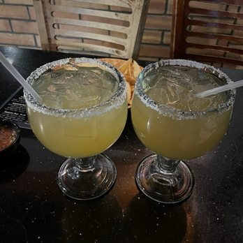 Hortencias At The Cliffhanger - Margaritas tasted like straight syrup - Mexican Near Me - Crestline, California