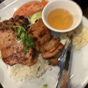 Chef Papa Vietnamese Kitchen - Grilled Lemongrass Chicken on Rice - Vietnamese Near Me - Flushing, New York