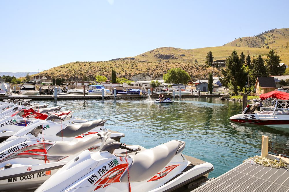 JET SKIS AHOY 54 Photos & 79 Reviews Boating 1320 W Woodin Ave