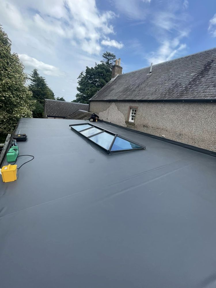 Slide of Roofing Salinas