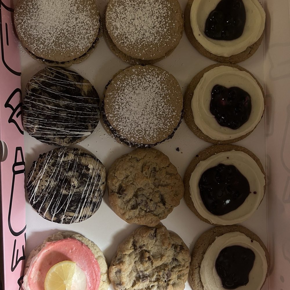 Crumbl - Sandusky - Bakeries Near Me - Sandusky, Ohio