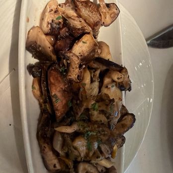 Café Pacific - Forage mushroom - Seafood Near Me - Dallas, Texas