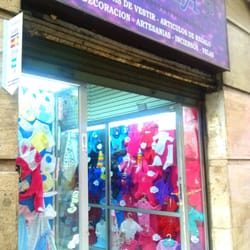 Satya: prendas de bebé - Exterior de la tienda.