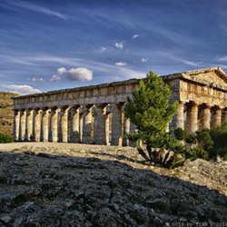 Parco Archeologico di Segesta - Bauruine, fast wie ein bekannter Flughafen (10/2019)