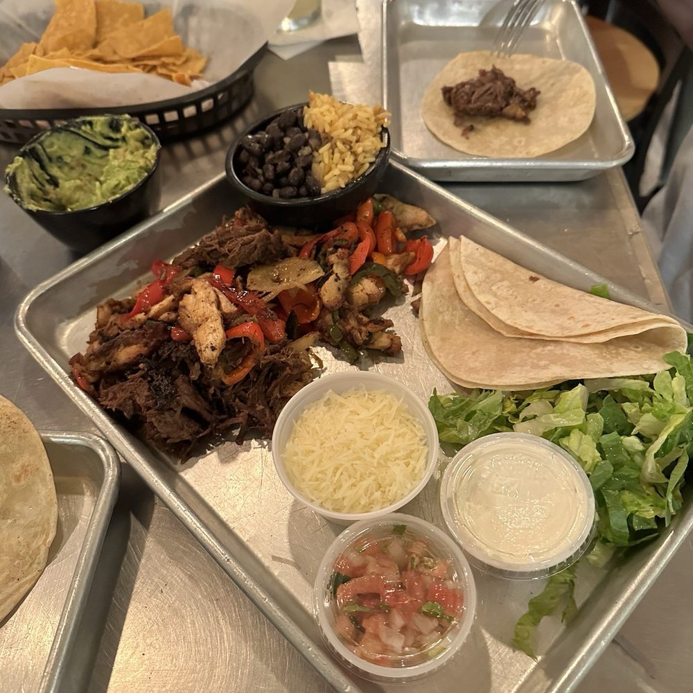 Nachos & Guac Short Rib & Chicken Fajitas for two Absolutely delicious Nachos & Guac Short Rib & Chicken Fajitas for two Absolutely delicious