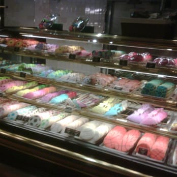 Gelson's Irvine - This is their cookie pastry display - Grocery Near Me - Irvine, California