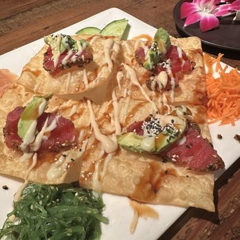 Sur at The Barnyard - Sashimi Wontons - New American Near Me - Carmel, California Sur at The Barnyard - Sashimi Wontons - New American Near Me - Carmel, California
