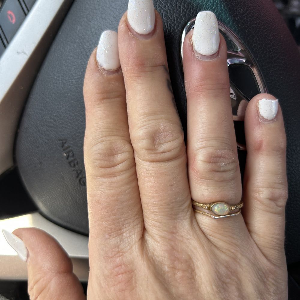 My new set , the nail snapped off 4 days later and they Can't fix it ? unacceptable