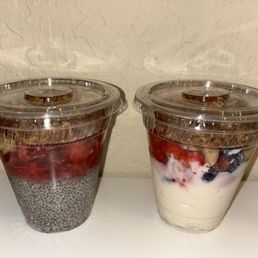 Chia Pudding Cup Yogurt Parfait Cup