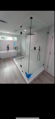 ONR RENOVATIONS LLC Logo