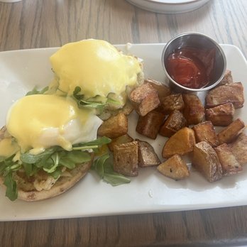 Napa on Providence - Crab Benedict - New American Near Me - Charlotte, North Carolina Napa on Providence - Crab Benedict - New American Near Me - Charlotte, North Carolina