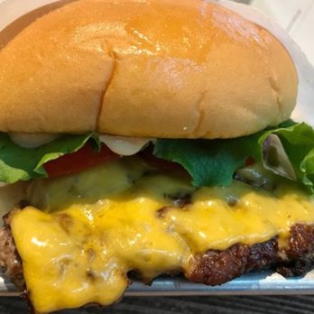 Shake Shack Old Orchard - Burgers Near Me - Skokie, Illinois Shake Shack Old Orchard - Burgers Near Me - Skokie, Illinois