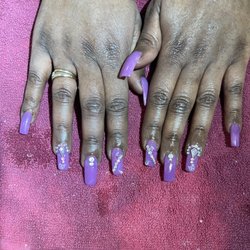 Ritzy Nails & Spa - Romantic