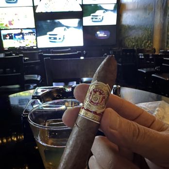 8 Eighty Eight Cigar Lounge - Arturo Fuente Rosado Gran Reserva - Lounges Near Me - Fullerton, California 8 Eighty Eight Cigar Lounge - Arturo Fuente Rosado Gran Reserva - Lounges Near Me - Fullerton, California