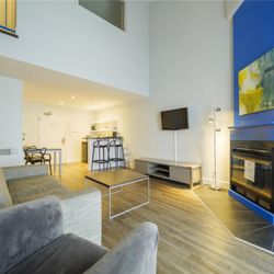 Hôtel Suites Lac-Brome - King with 2nd Floor Terrace and Lake View