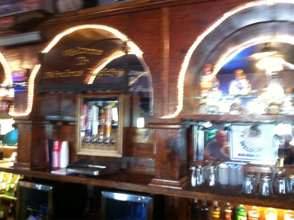 Buddy's Bar Logo
