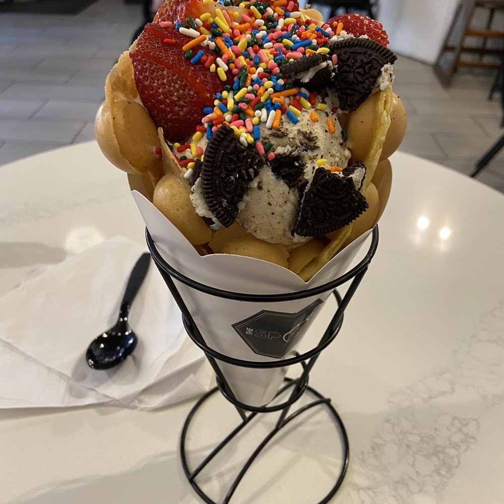 Icecream waffle sundae Icecream waffle sundae