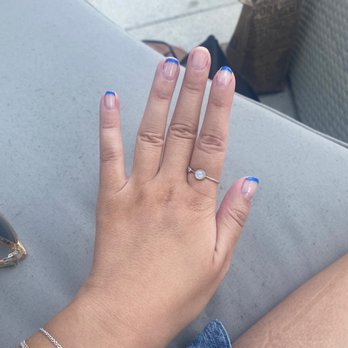 Salon NB - "Chipped" middle nail - Nail Salons Near Me - Chicago, Illinois