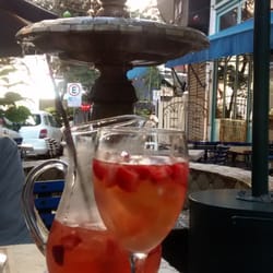 Madrepérola Bar Restaurante - Sangria de vinho rosé