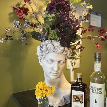 Ratatouille Bistro - Decor - French Near Me - Ottawa, Ontario Ratatouille Bistro - Decor - French Near Me - Ottawa, Ontario