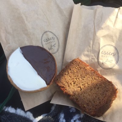 Essen Bakery by null