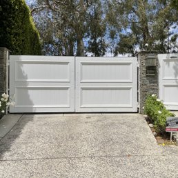 Exterior photo of Shamrock Doors & Gates - Altadena, California Exterior photo of Shamrock Doors & Gates - Altadena, California