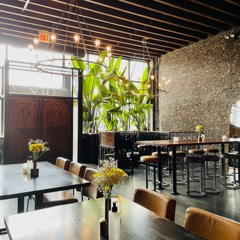 Gretel - Entrance - Cocktail Bars Near Me - Chicago, Illinois