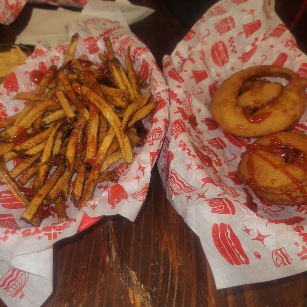 Lil Woody's - Fries and Onion Rings were good. - Burgers Near Me - Seattle, Washington Lil Woody's - Fries and Onion Rings were good. - Burgers Near Me - Seattle, Washington